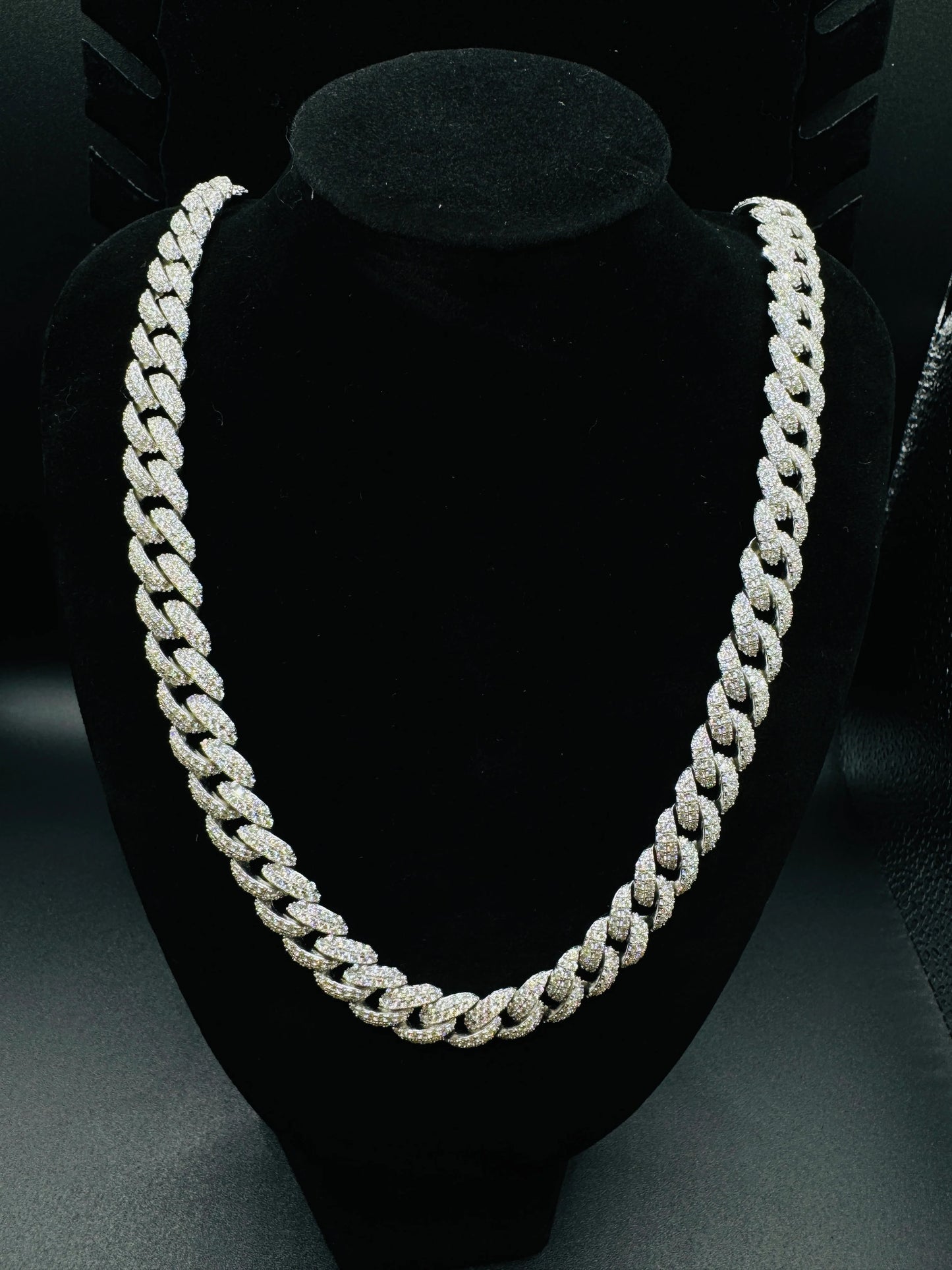 10MM VVS Moissanite Cuban Link Chain